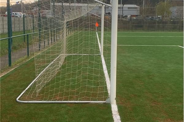 Renovatie kunstgras voetbalveld - Sportinfrabouw NV